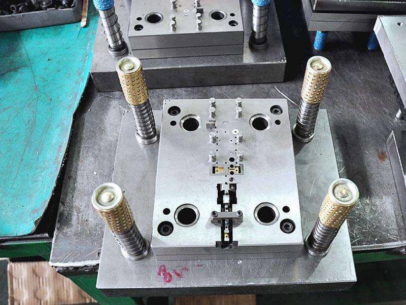 沁阳模具制造-01