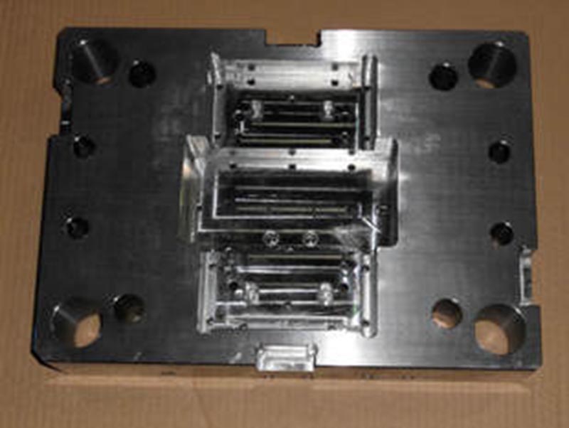 沁阳精密塑料模-06