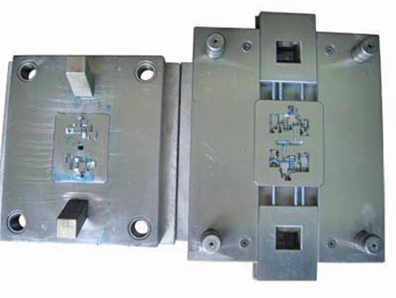 沁阳精密塑料模-01